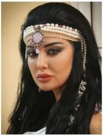 آرایش عروس با تاج گیسو